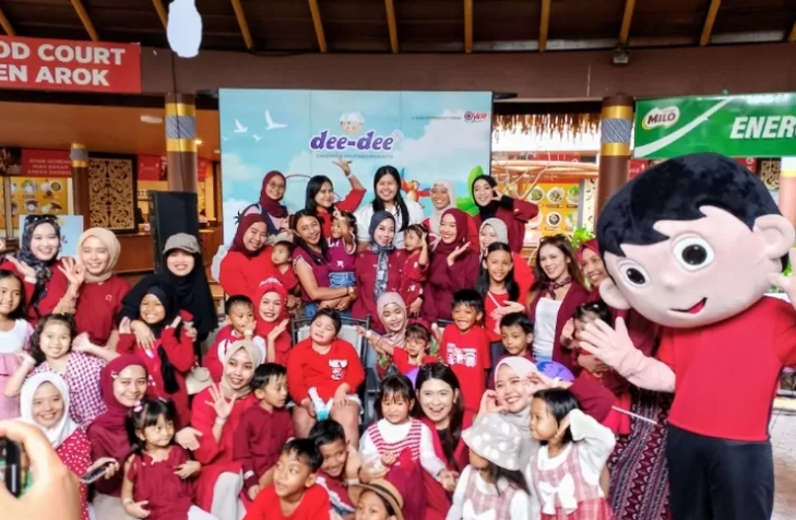 Dee-Dee dan 20 Mom Influencer Malang Seru-Seruan di Jatim Park 1, Beri Tips Perawatan Kulit dan Rambut