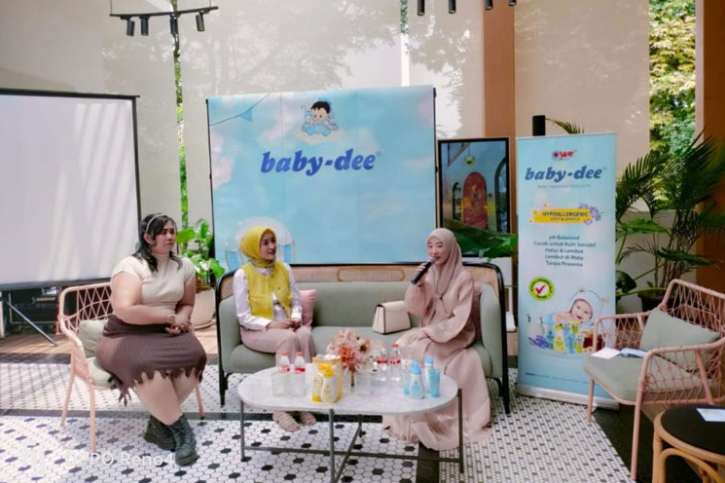 Merawat Kulit Bayi Agar Sehat dan Lembut, Gunakan Babydee