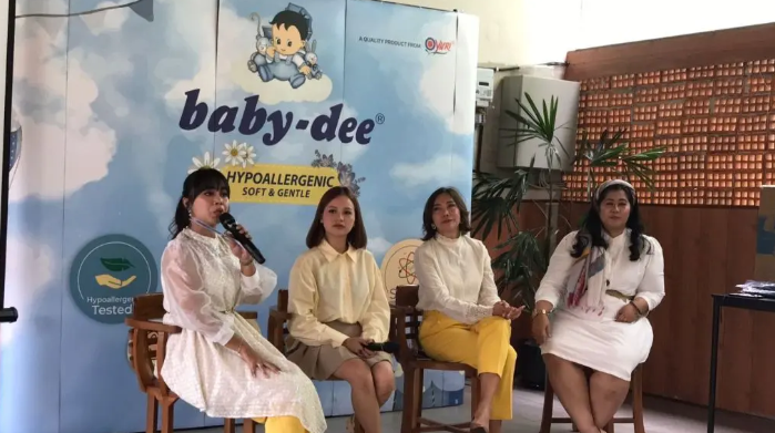 Rekomendasi dan Tips Pilih Produk Perawatan Kulit Bayi Sensitif dan Kering, Bye-bye Bekas Luka dan Iritasi!