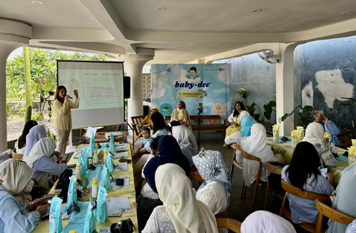 dr Asva, Putri Rektor UGM Ajak Momfluencer Jogja Kenali Kulit Bayi Lebih Dekat