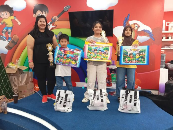 Dee-Dee Hadirkan Keceriaan dan Promo Menarik di Jakarta Fair 2024!